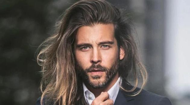 Serre-tête pour homme : l'accessoire pour les hommes aux cheveux longs