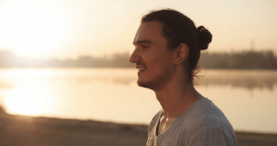 3 soins solaires dédiés aux hommes pour l’été 2025